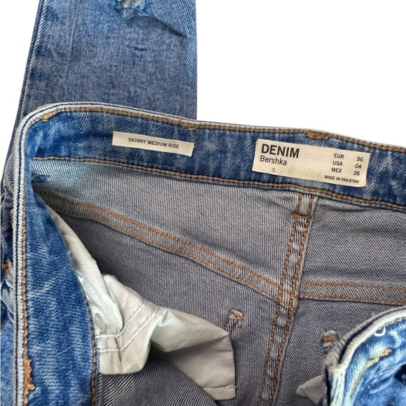 Bershka Denim Skinny Medium Rise Distressed Jeans Size 4 - Picture 13 of 17